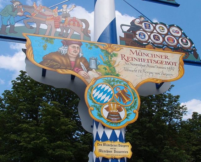 Sign celebrating the 1487 Munich Reinheitsgebot. Photo credit
