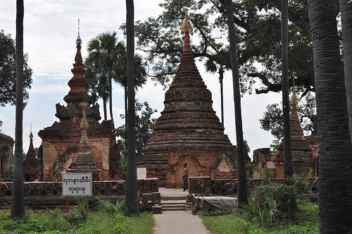 Yadana Hsimi Pagodas. Photo Credit