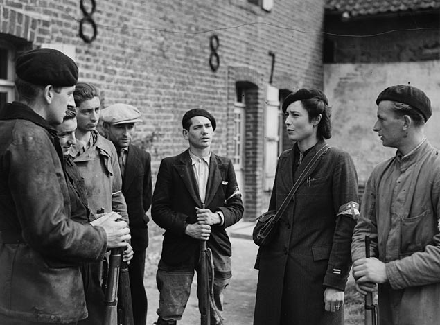 A group of resistants at the time of their joining forces with the Canadian army at Boulogne, in September 1944.