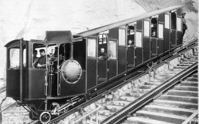 Steam multiple unit, circa 1890. Photo Credit