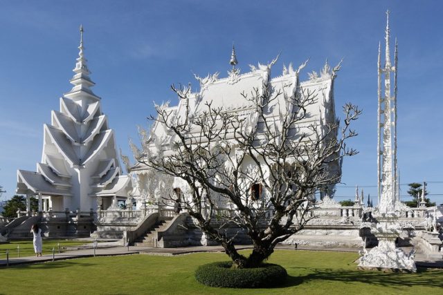 The original Wat Rong Khun was in a very poor state of preservation, so Kositpipat decided to completely rebuild the temple and fund the project with his own money. Photo Credit