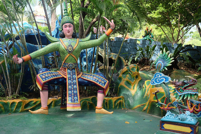 Lifesize figure of Thai dancer, Photo Credit