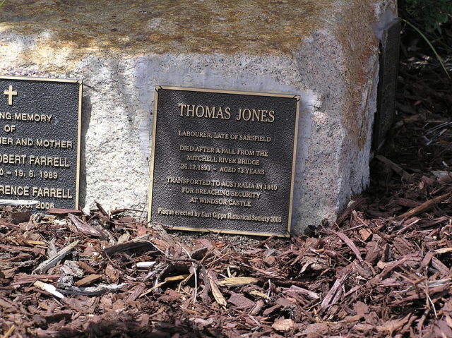 Memorial plaque of Edward Jones. Photo credit