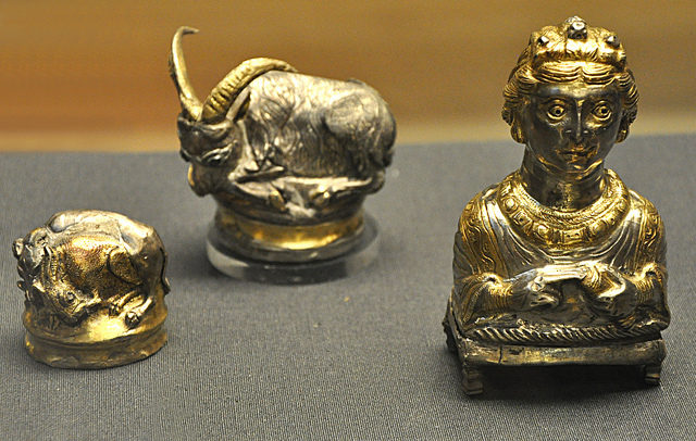 Piperatoria – display of a selection of spice dispensers from the hoard, the pepper-pot on the right depicts an elegant and learned lady. Photo Credit