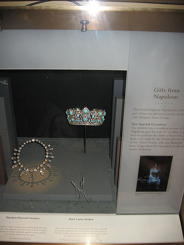 Upon the death of Marie Louise in 1847, the necklace passed to Archduchess Sophie of Austria. Photo Credit