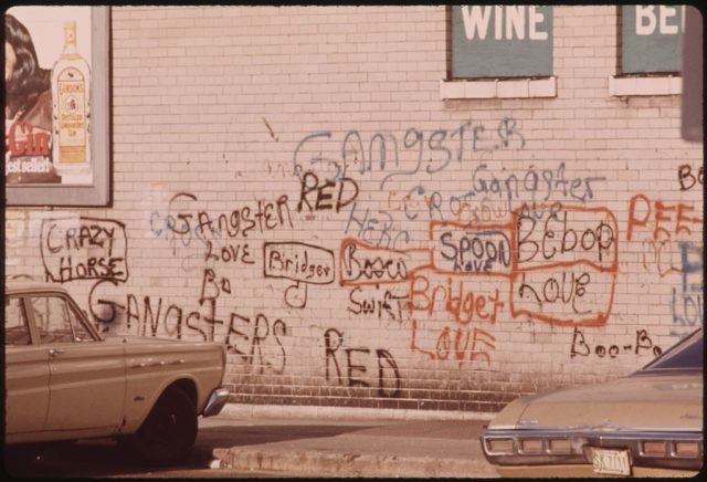 Graffiti in Chicago (1973)