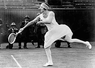 Despite her flamboyant and sometimes controversial appearance on the court, Suzanne Lenglen was also known as a very graceful player