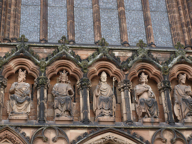 Details of the cathedral with sculptures of saints and kings  Photo Credit