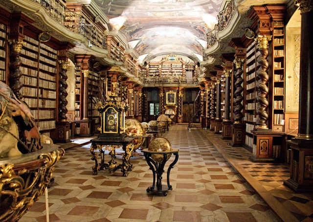Baroque library hall – By Bruno Delzant – CC BY-SA 2.0