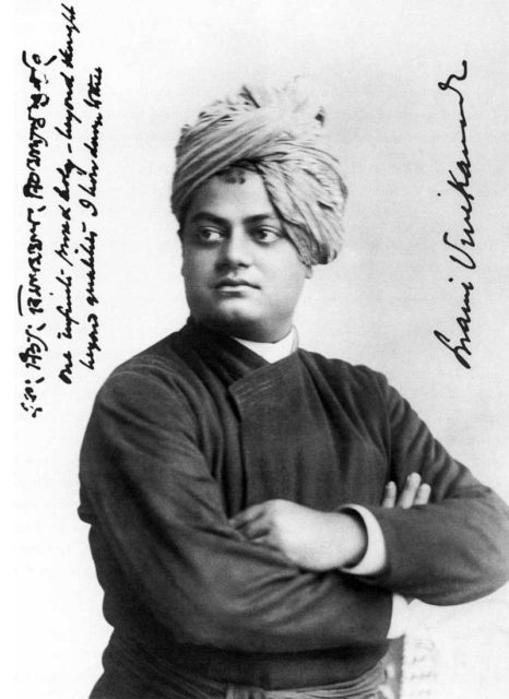 Vivekananda in Chicago, September 1893. On the left, Vivekananda wrote: “one infinite pure and holy – beyond thought beyond qualities I bow down to thee”