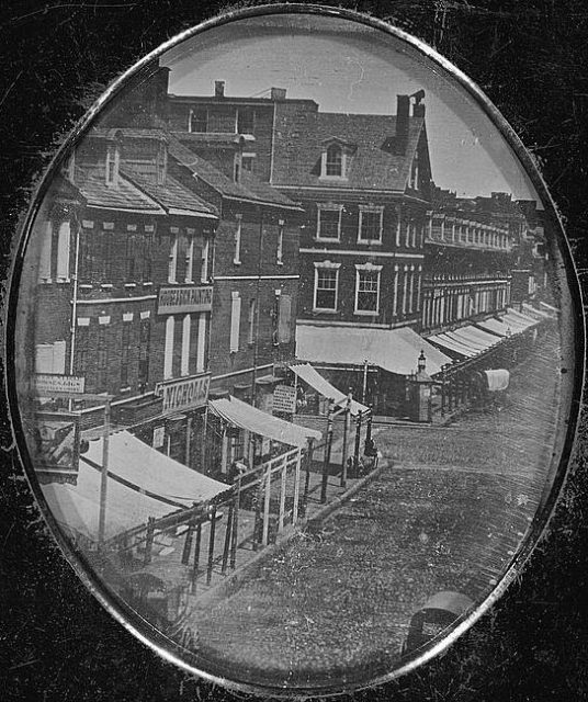 Robert Cornelius: Philadelphia, corner of 8th Street and Market Street, 1840