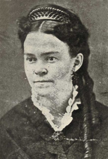 Carrie Nation, a radical member of the temperance movement