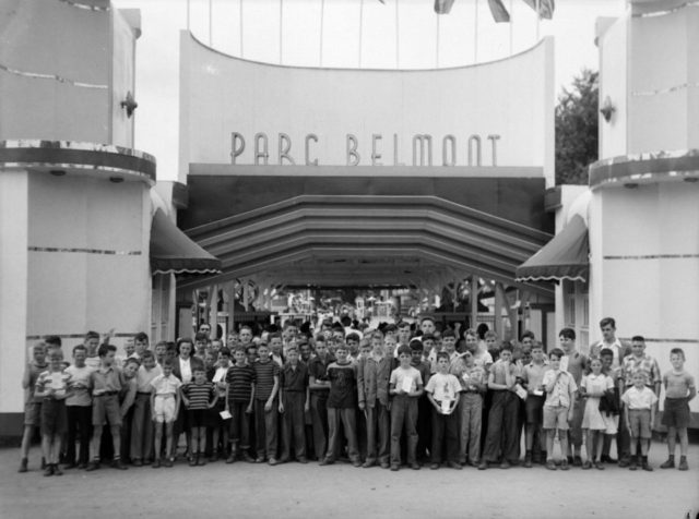 Children in front of Belmont Park’s entrance