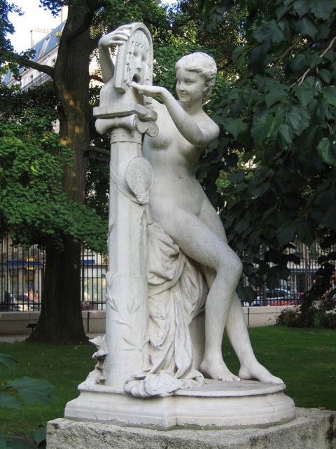 Replica of the sculpture in Paris in the Luxembourg Garden  Photo Credit