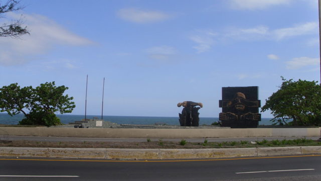 “Memorial to the Heroes of the 30th of May”, a 1993 sculpture by Silvano Lora along Autopista 30 de Mayo where Trujillo was shot. Photo credit