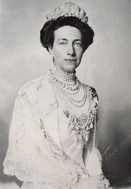Queen Victoria of Sweden (1862-1930)