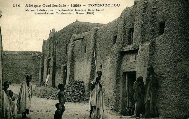 Postcard by Edmond Fortier showing the house where Caillié stayed in Timbuktu as it appeared in 1905–06