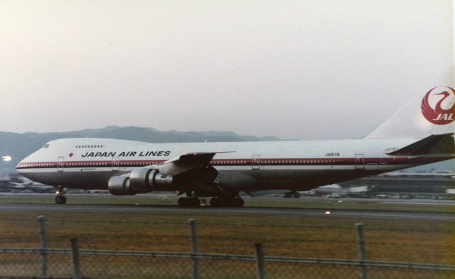 Photograph of JA8119, the Boeing 747SR-46 involved in Japan Airlines Flight 123, landing at Osaka International Airport (Itami). Photo Credit