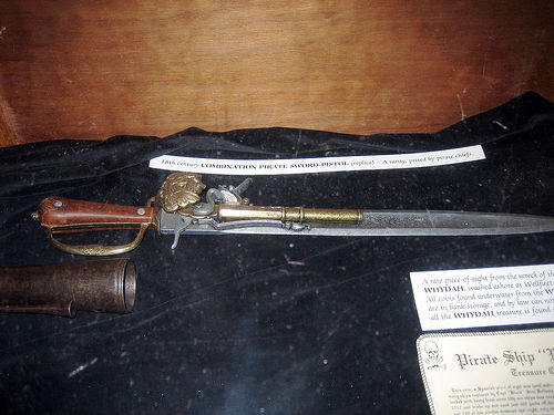 Replica of an 18th-century pistol cutlass.