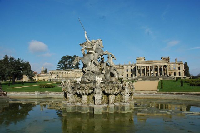 The most impressive fountain is dedicated to Perseus and Andromeda. It was recently restored to working order by English Heritage. Author: Stephen Jones – CC BY 2.0.