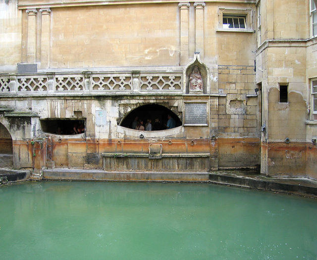 The ‘sacred pool’ Author:Andrew Dunn CC BY-SA 2.0