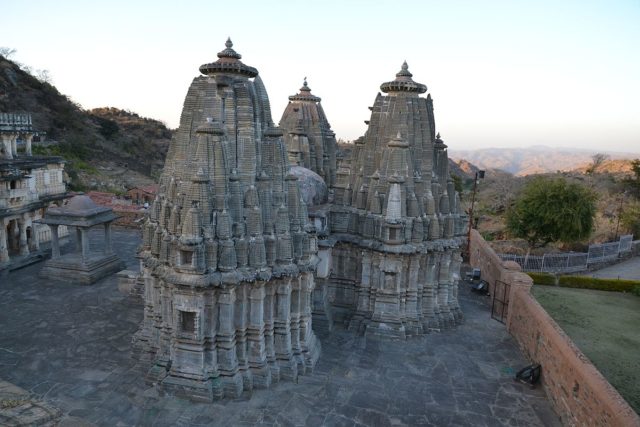 Jain Temples in the fort, Photo by Uncle Alf/CC BY-SA 4.0