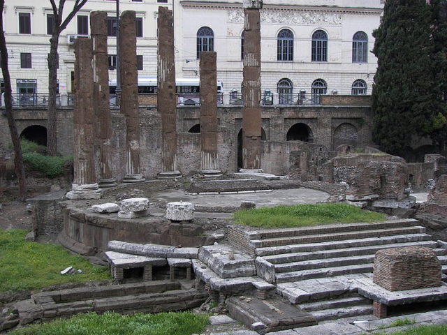 Temple B, dedicated to Fortuna Huiusce Diei Author:Wknight94 CC BY-SA 3.0