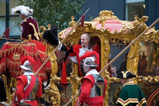 John Stuttard, Lord Mayor of the City of London 2006–2007, during the Lord Mayor’s Show of 2006. Author: Diliff. CC BY 2.5