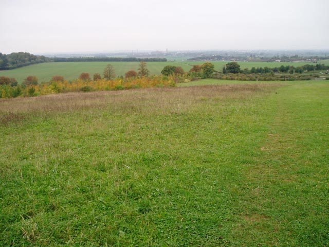 The view toward Cambridge from Magog Down, a moderately hilly area of grassland to the southeast of the city. Photo by David Gruar, CC BY-SA 2.0.