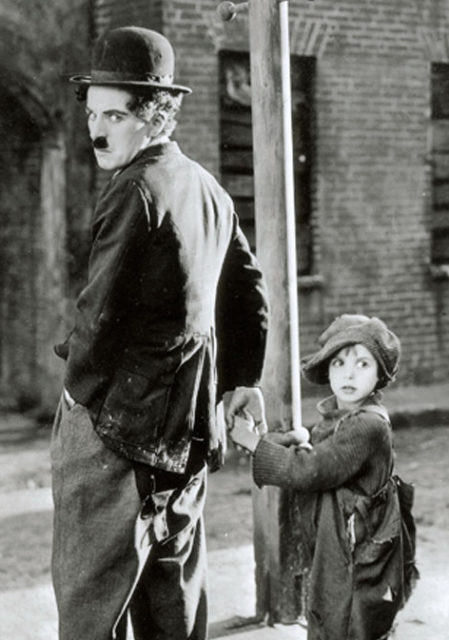 The Kid (1921), with Jackie Coogan, combined comedy with drama and was Chaplin’s first film to exceed an hour.