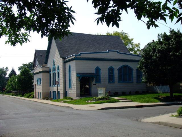 Jones’s first church in Indianapolis. Author: Indytnt CC BY-SA 3.0
