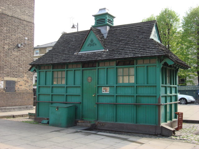 London Cabmen’s Shelter in Warwick Avenue. Author: oyxman CC BY 2.5