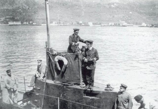 Georg von Trapp on the bridge of a U-5 of the Austro-Hungarian Navy (1915).