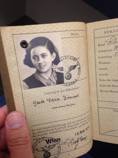 1939 passport issued by the government of Austria for “Grete Sara Zimmer,” the middle name added by national socialist decree. Photo: Joshuamichaelfriedman CC BY-SA 4.0