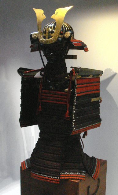 One of the two Japanese suits of armour presented by Tokugawa Hidetada and entrusted to John Saris to convey to King James I in 1613. The pictured suit of armour is displayed in the Tower of London.
