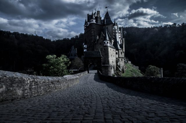 Burg Eltz – one of the most beautiful medieval castles of Europe at night