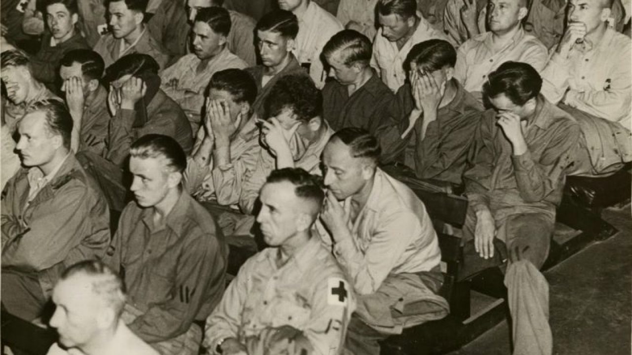 German-soldiers-react-to-footage-of-concentration-camps-1945-1280x720.jpg