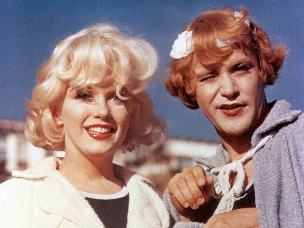 Marilyn And Jack Lemmon Gossiping On Set