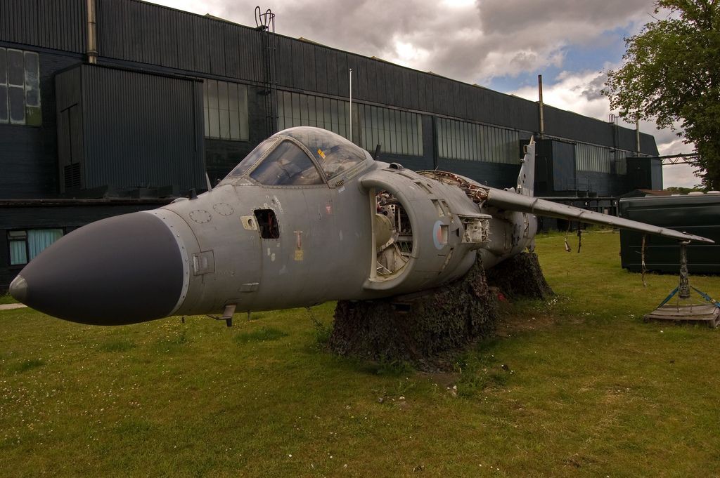 binbrook-sea-harrier-ZE697-1024x681.jpg