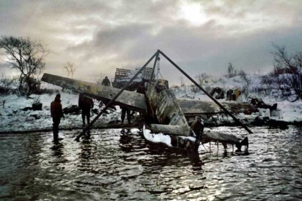 bf-109-wreck-russia-lake