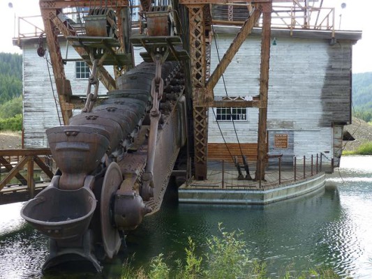  Gold Dredge at Sumpter Oregon. They weren't exactly small