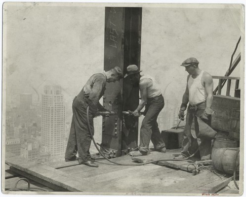 vintage-empire-state-building-construction-photos-by-lewis-wickes-hine-1931-10