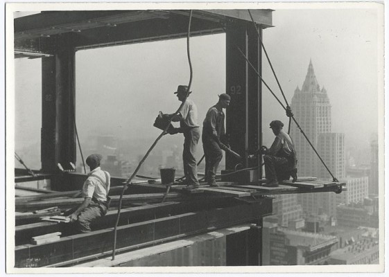 vintage-empire-state-building-construction-photos-by-lewis-wickes-hine-1931-5