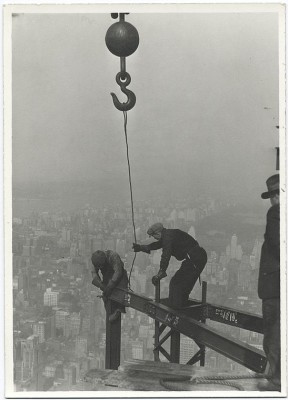 vintage-empire-state-building-construction-photos-by-lewis-wickes-hine-1931-6