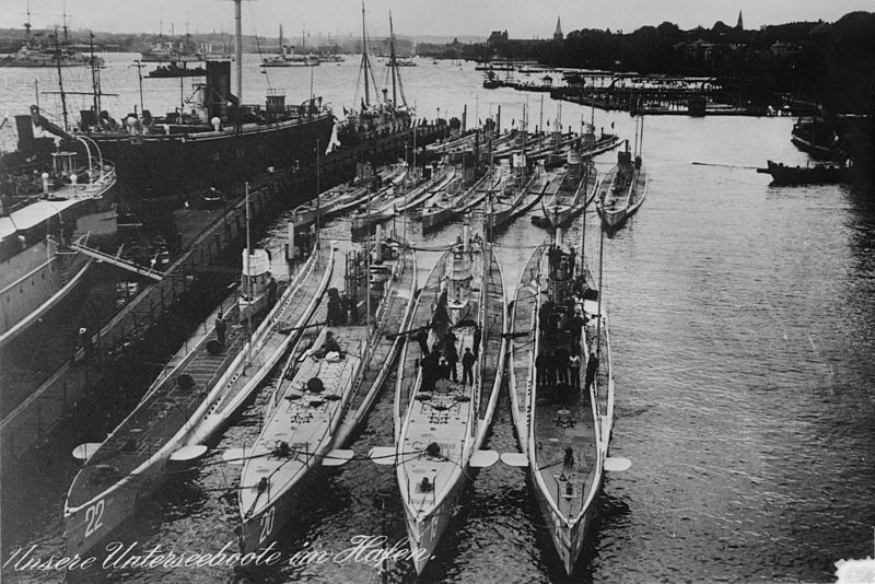U-20 (second from left) and sister ships rafted in harbour at Kiel