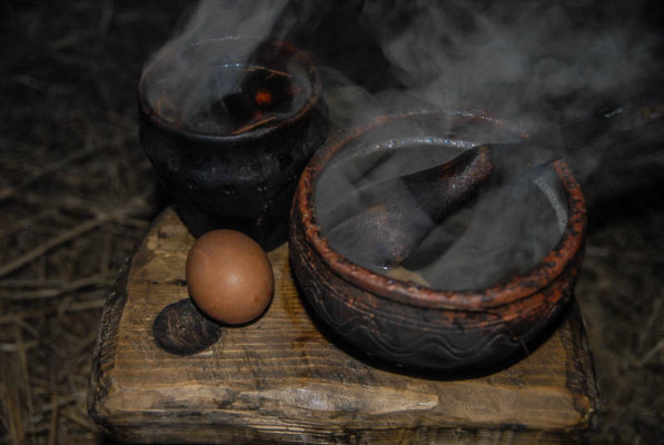 Pavel Sapozhnikov cooking food as it would have been made in the ninth century