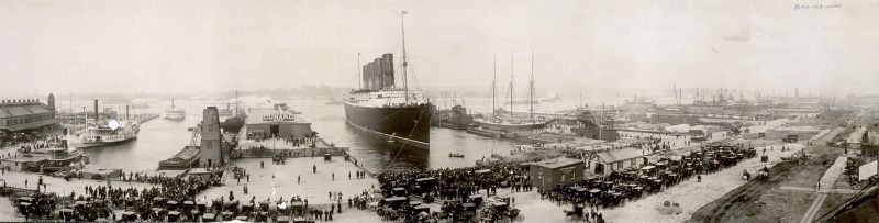 The_Lusitania_at_end_of_record_voyage_1907_LC-USZ62-64956