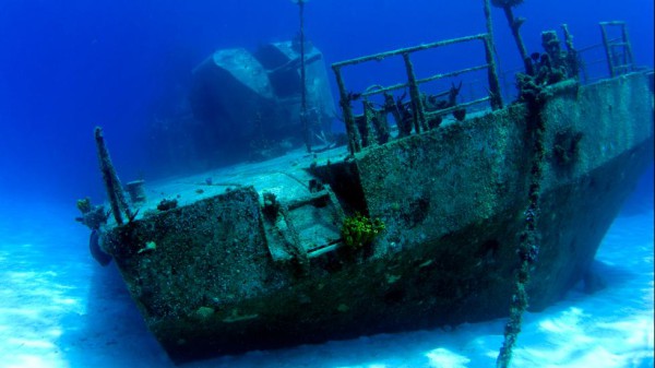 Underwater Shipwreck in Cayman Brac, an island part of the Cayman Islands. Kevin Panizza Thinkstock