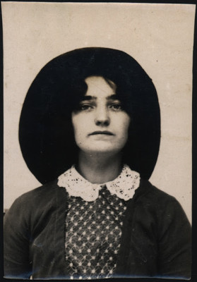 Lillian Tibbs, arrested for stealing a dress, 12 September 1914