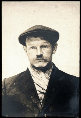 Frederick Ellwood, fireman, arrested for breaking and entering, 4 August 1914